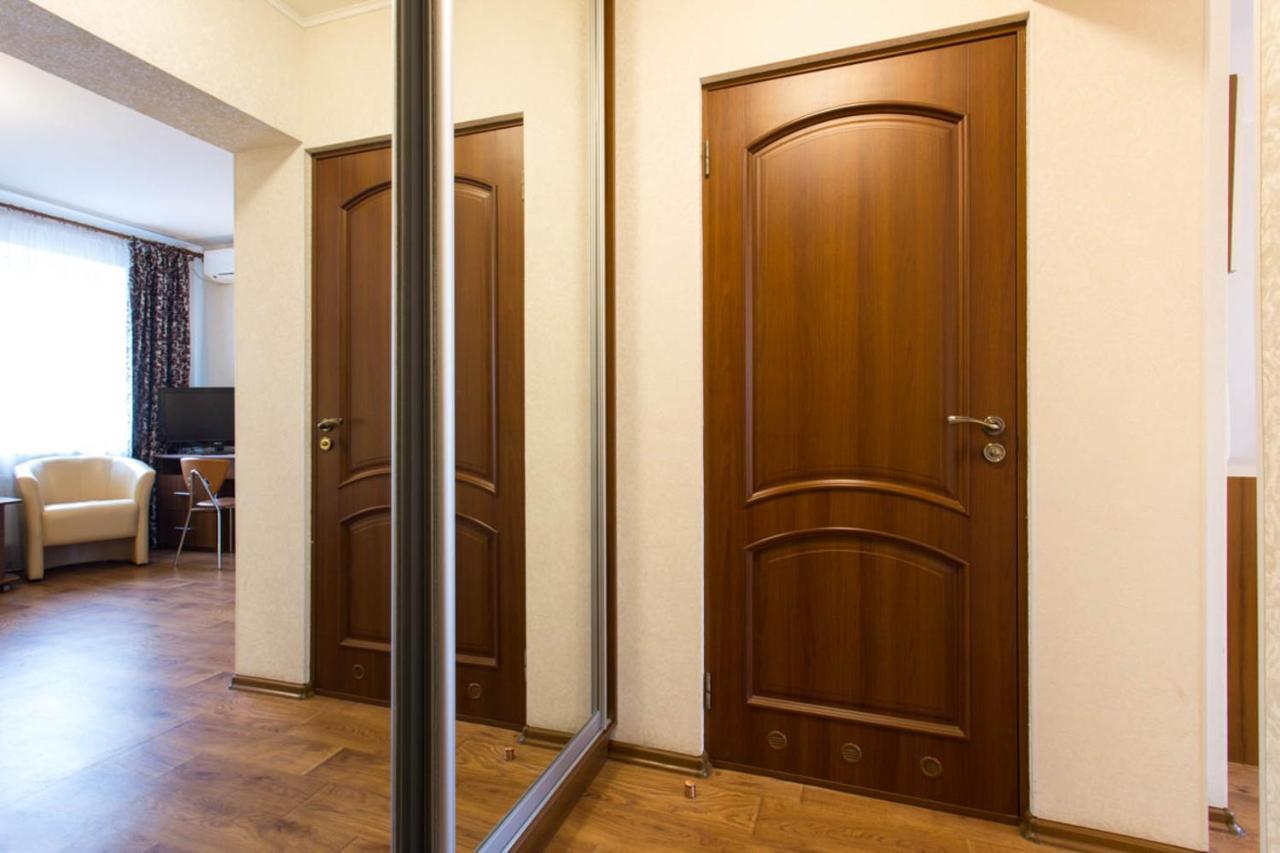 Excellent Studio Apartment In The Center - Kravtsova Lane 13B Kharkov Luaran gambar
